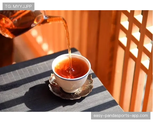 陆光祖又开始喝起小众贵价茶了，这日子活成谁都羡慕不来